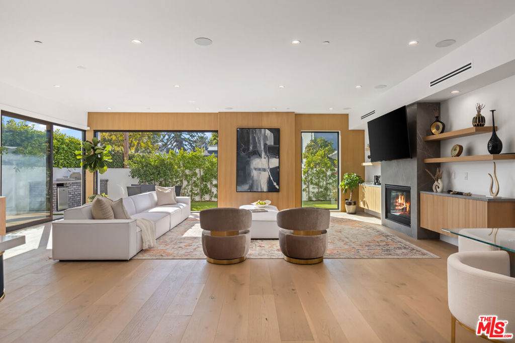 3021 Stanford Avenue - Photo 1