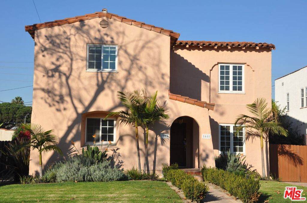 1611 Ellsmere Avenue - Photo 1