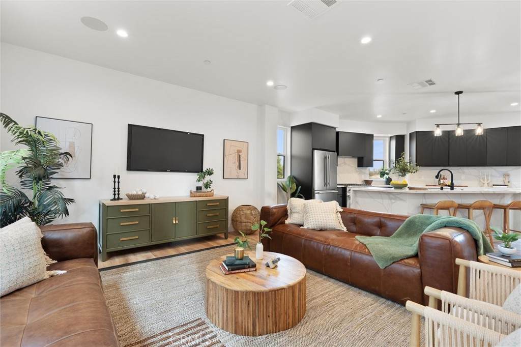 6059 Tujunga Avenue - Photo 1