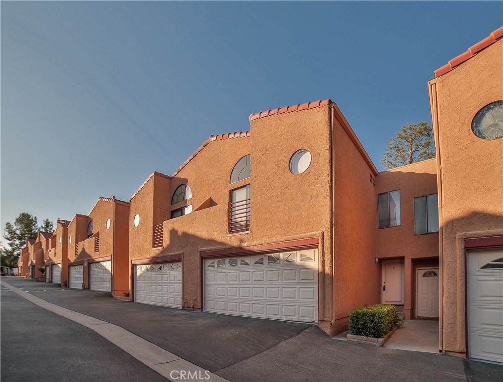 5291 Colodny - Photo 1