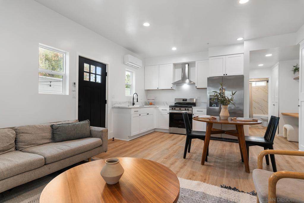 87 Fifth Ave - Photo 1