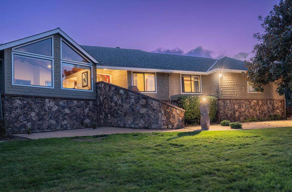 310 Mesa Road - Photo 1