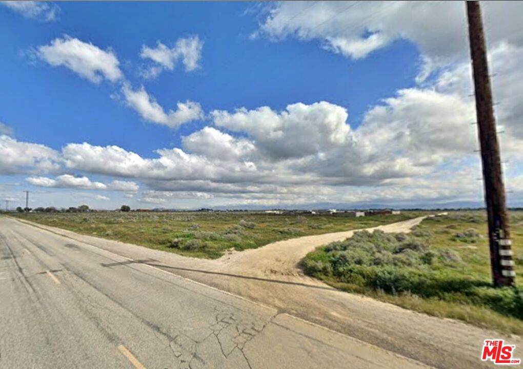 4550 Ave H - Photo 1