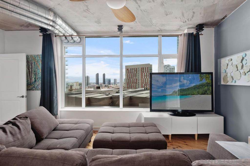 1080 Park Blvd - Photo 1