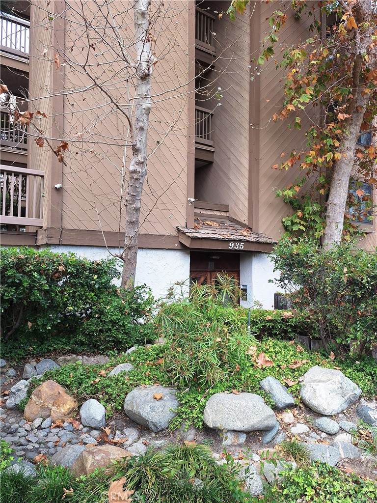 935 Main Street - Photo 1