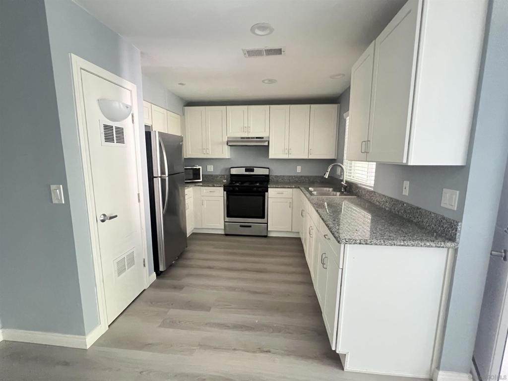 4336 53rd St - Photo 1