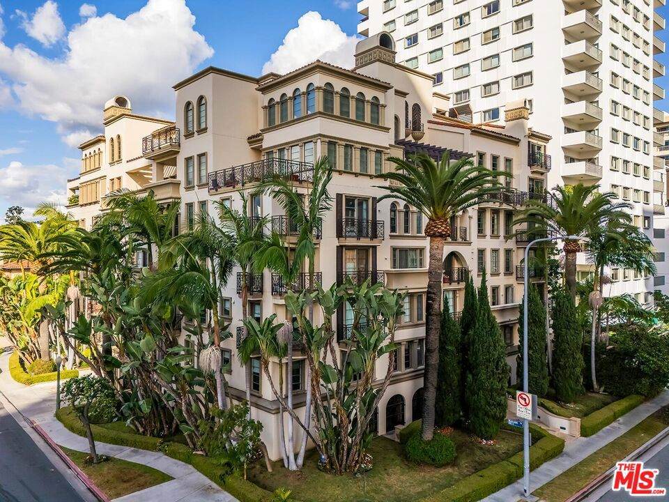 10795 Wilshire Boulevard - Photo 1