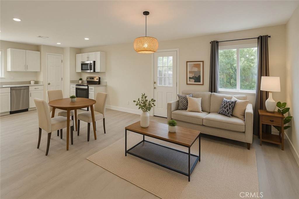 905 Sumner - Photo 1