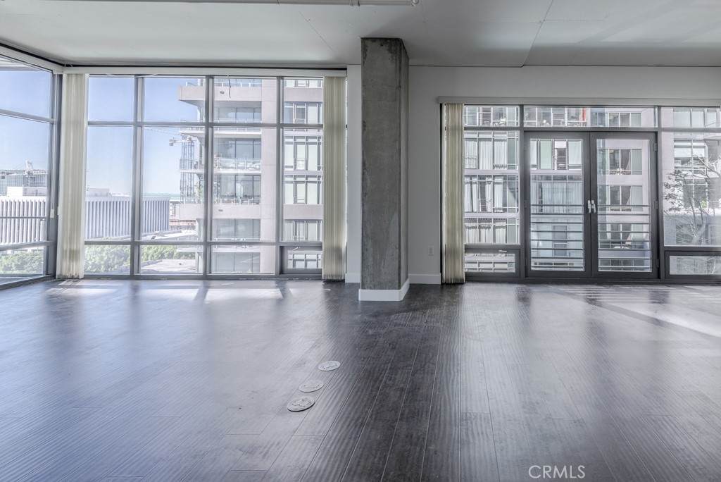 1111 Grand - Photo 1