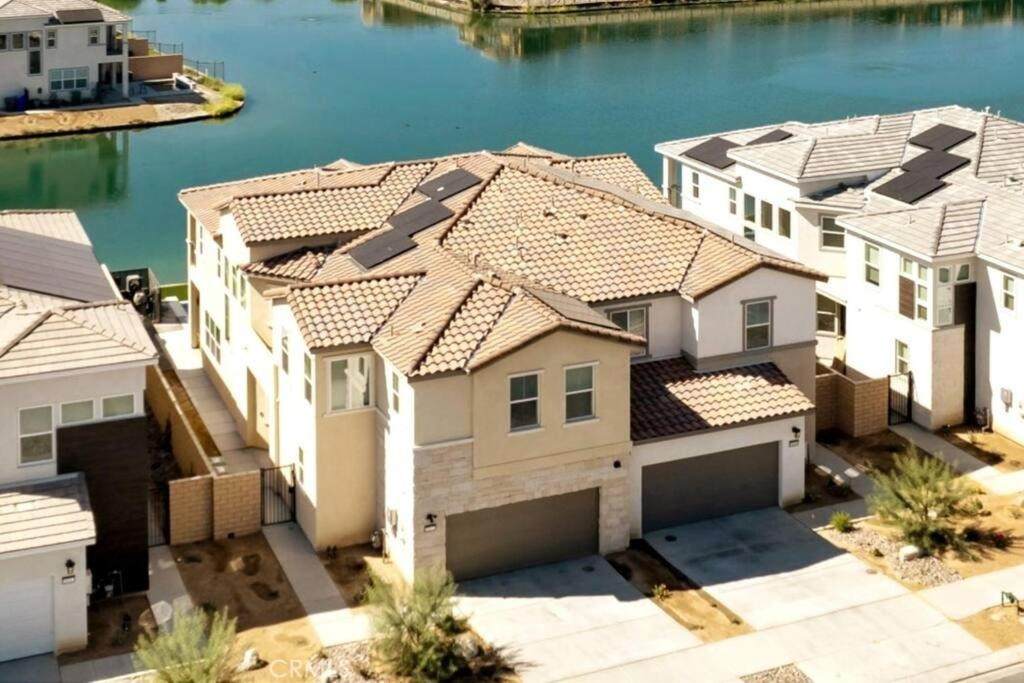 84675 Lago Breeza - Photo 1