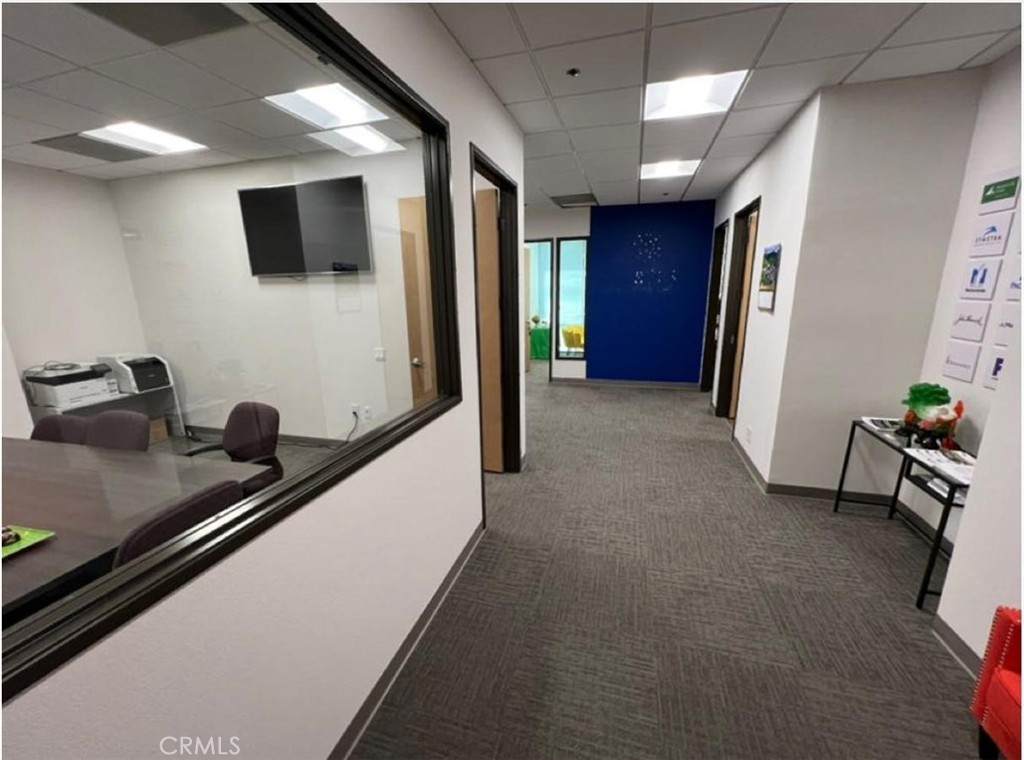 30 Corporate - Photo 1