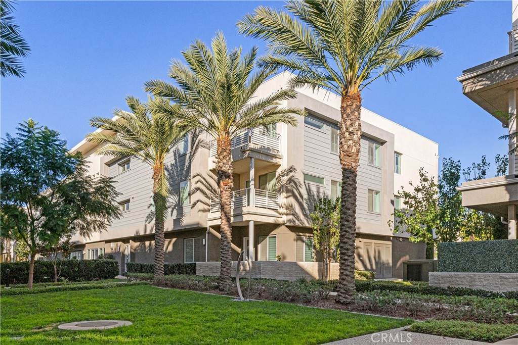 1891 Union - Photo 1