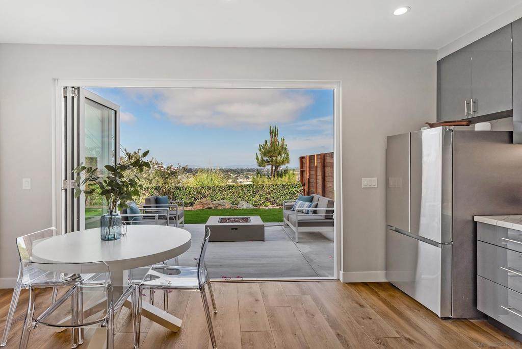 5830 Desert View Dr - Photo 1