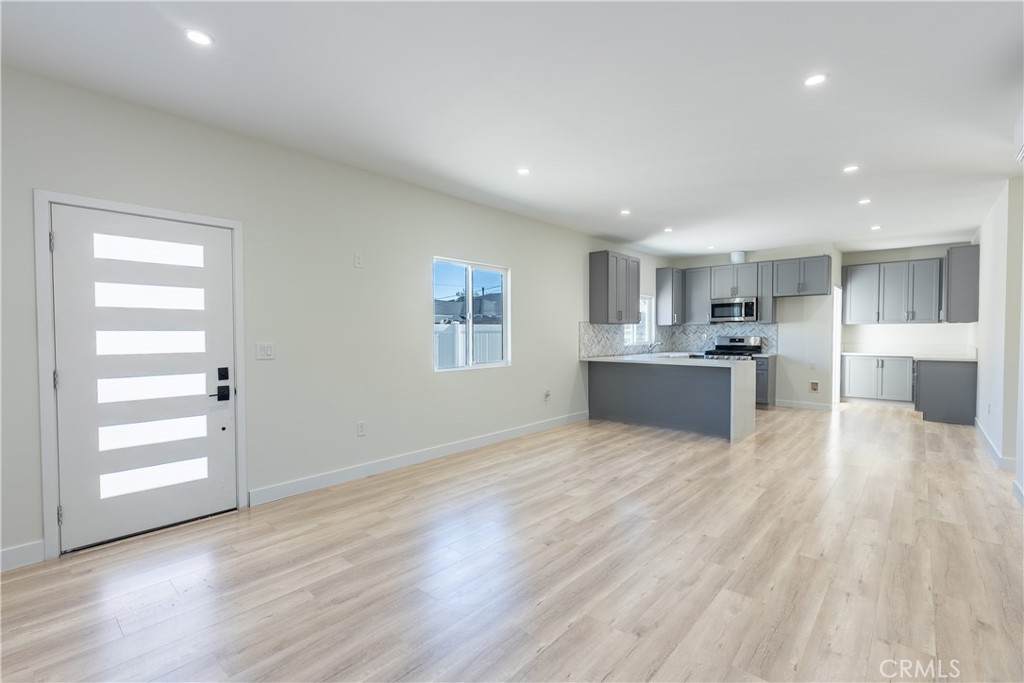 2131 N Pepper - Photo 1