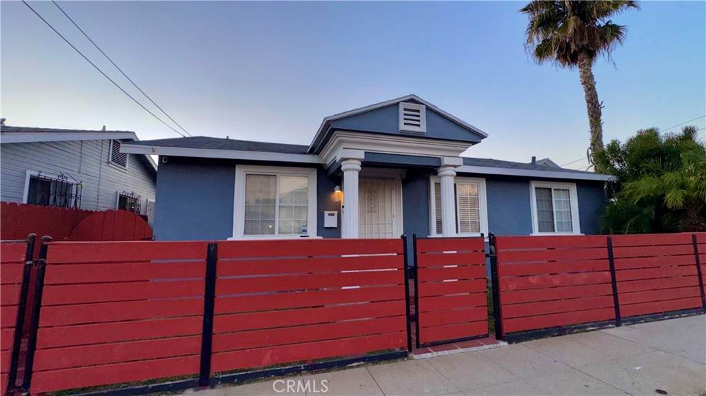 2215 Hancock - Photo 1