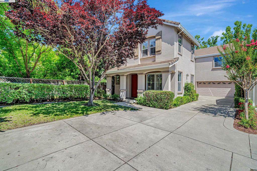 260 Abigail Cir - Photo 1