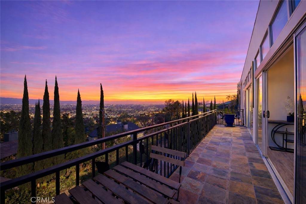https://bt-photos.global.ssl.fastly.net/socal/orig_boomver_1_406456419-2.jpg