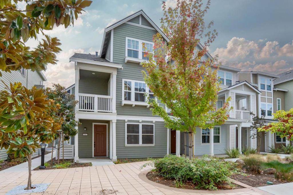 141 Orbit Way - Photo 1