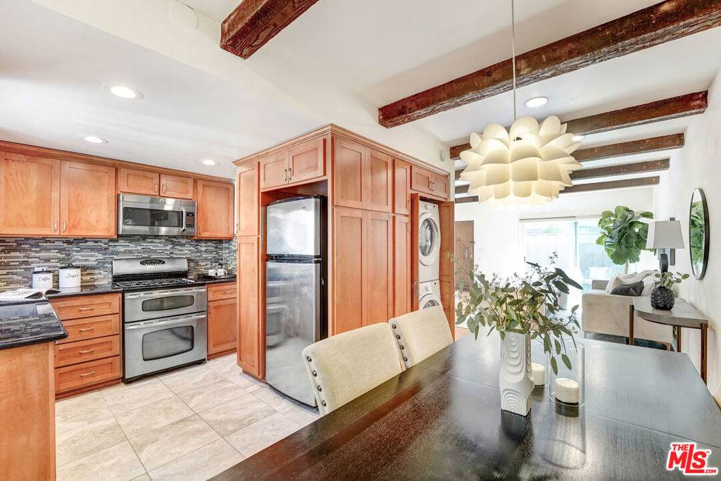 4591 Inglewood Boulevard - Photo 1