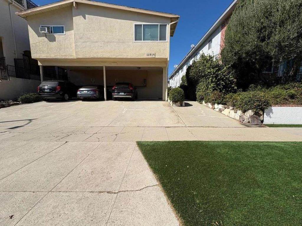 11719 Mayfield Avenue - Photo 1