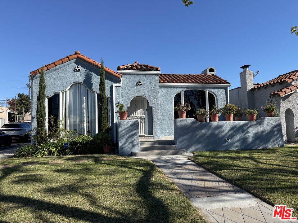 9428 Harvard Boulevard - Photo 1