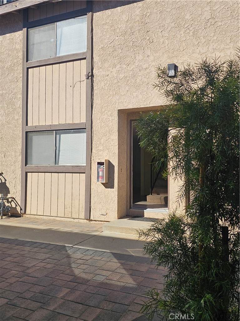 438 Avenue Q7 - Photo 1