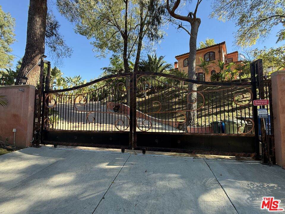 4536 Vanalden Avenue - Photo 1