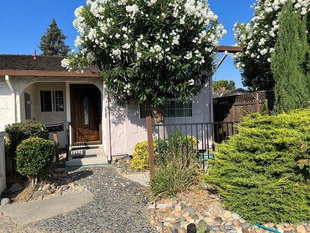 1652 Town Club Drive - Photo 1