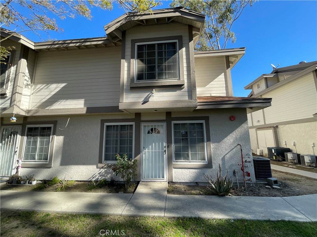 1614 Campus Avenue - Photo 1