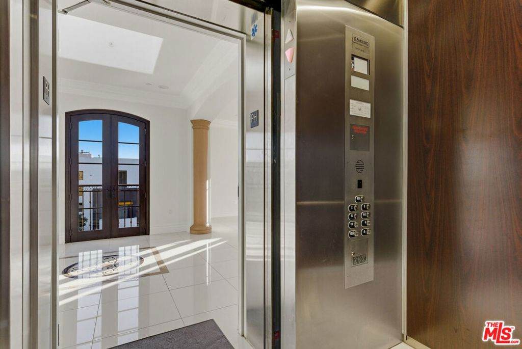 462 Maple Drive - Photo 1