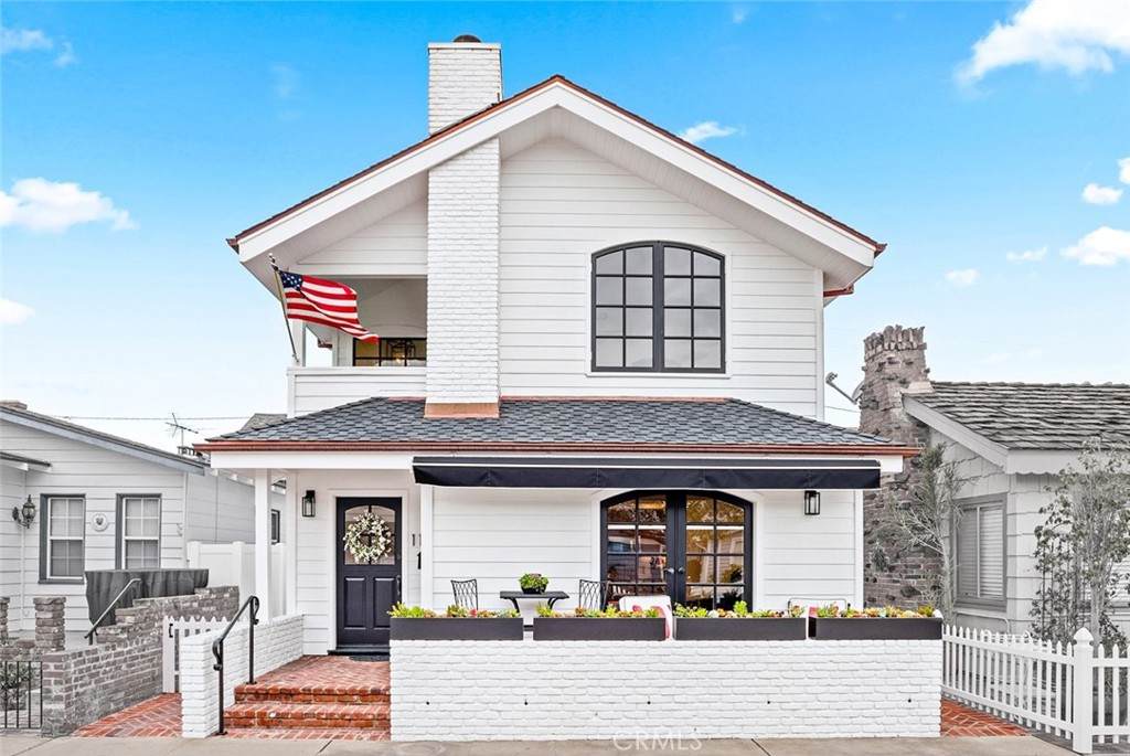 117 Marine Avenue - Photo 1