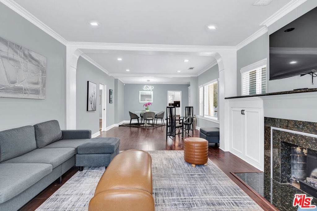 1906 Veteran Avenue - Photo 1