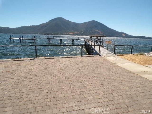 10920 Lakeshore - Photo 1