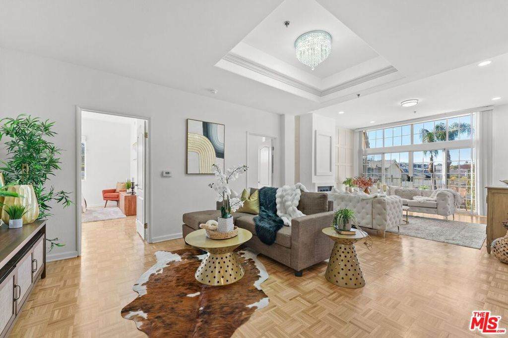 4348 Mammoth Avenue - Photo 1