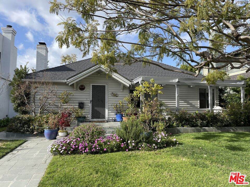 2209 Pearl Street - Photo 1