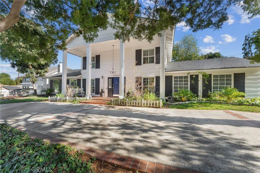 1525 Garden Street - Photo 1