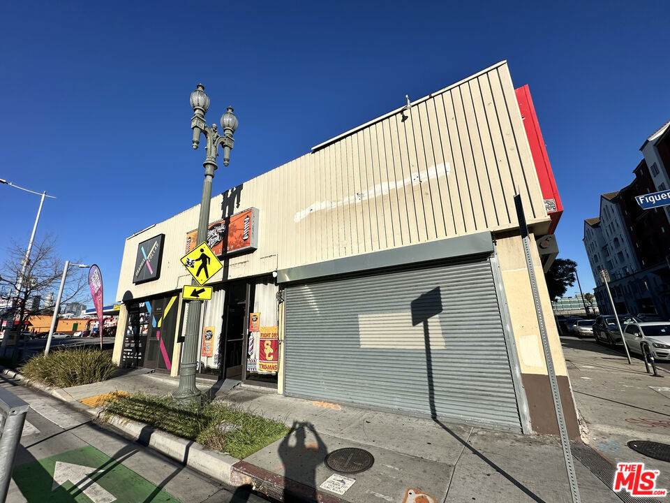 527 27th Street - Photo 1