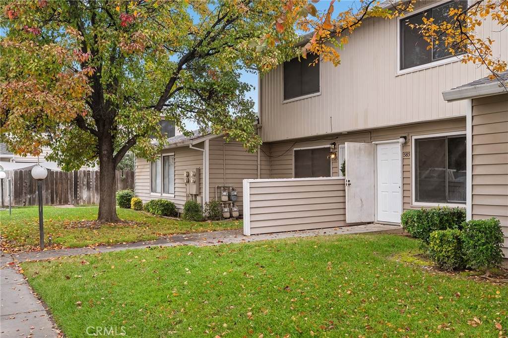 585 North St - Photo 1