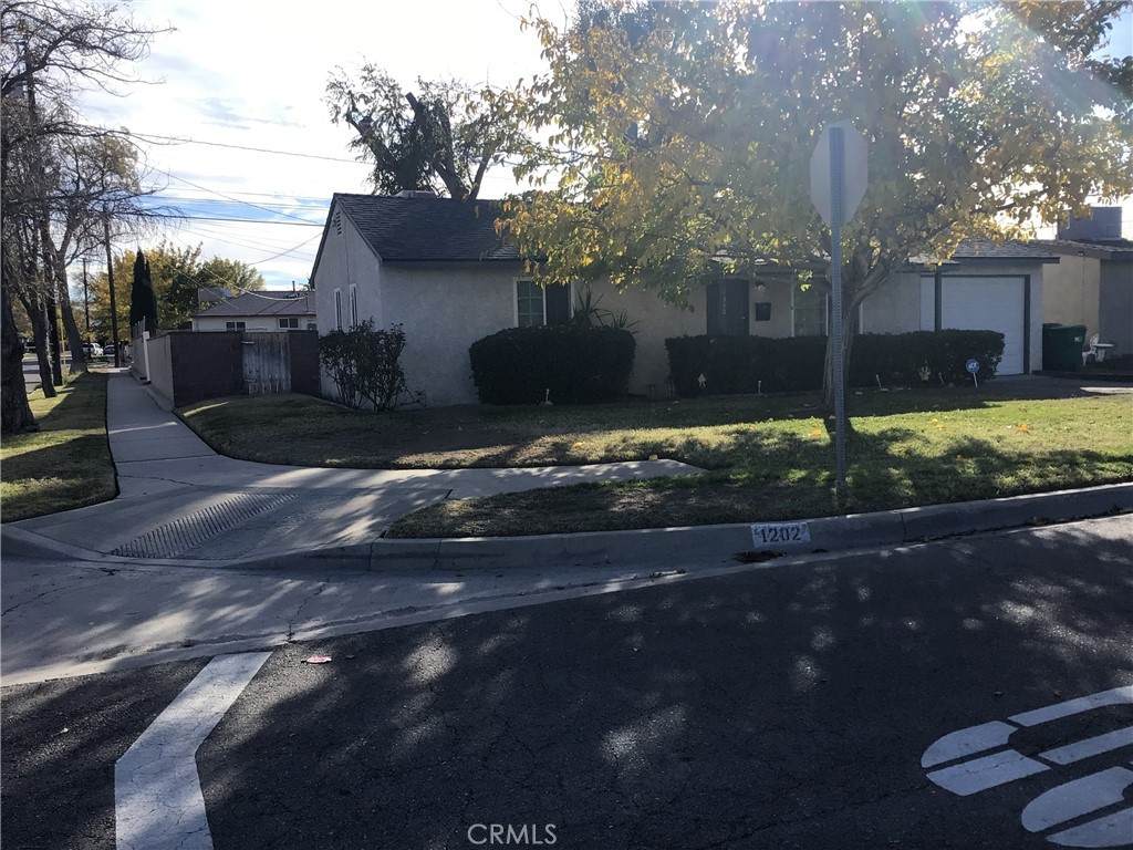 1202 Lumber - Photo 1