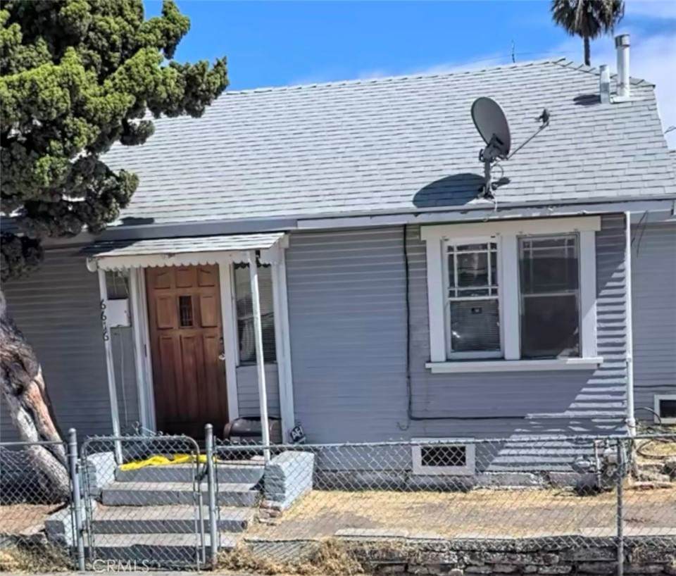 6616 Victoria - Photo 1