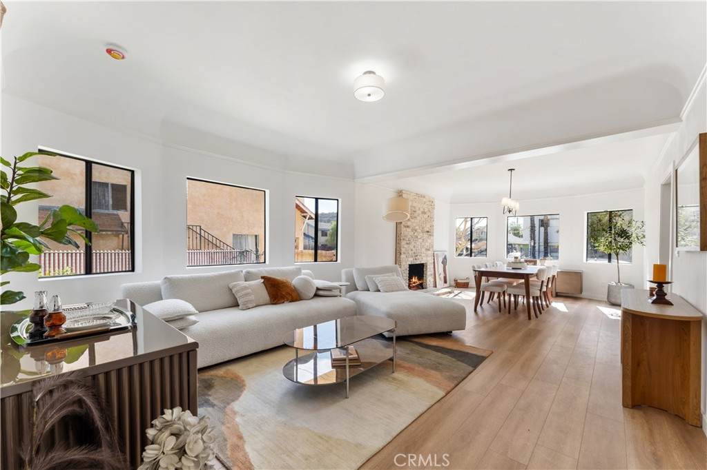 137 Avenue 42 - Photo 1