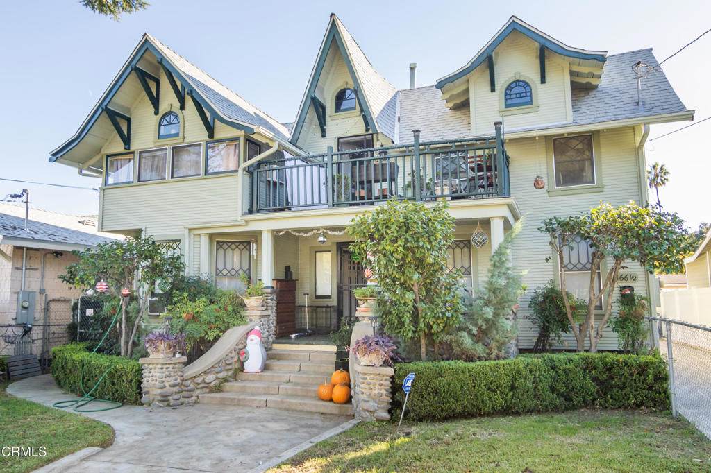 166 Dearborn Street - Photo 1