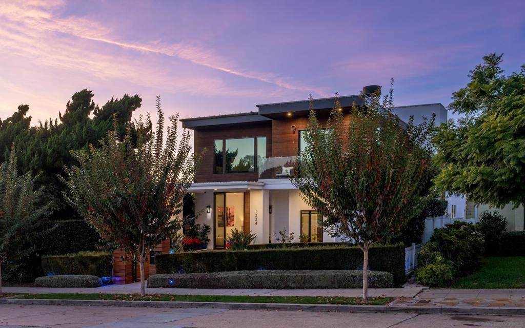 1224 Virginia Way - Photo 1