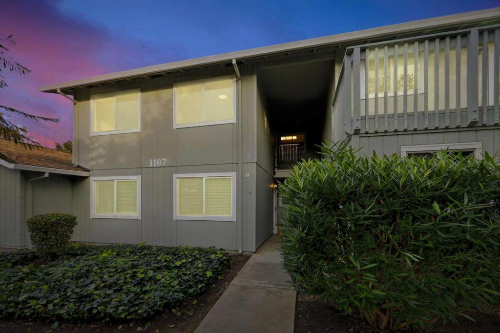 1107 Reed Avenue - Photo 1