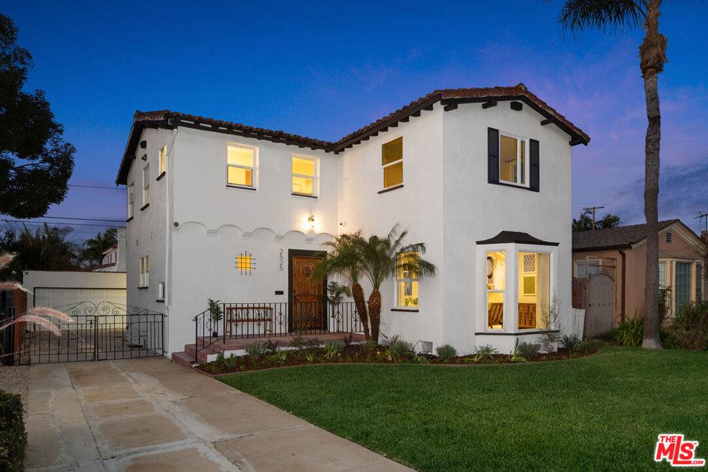 2525 81st Street - Photo 1