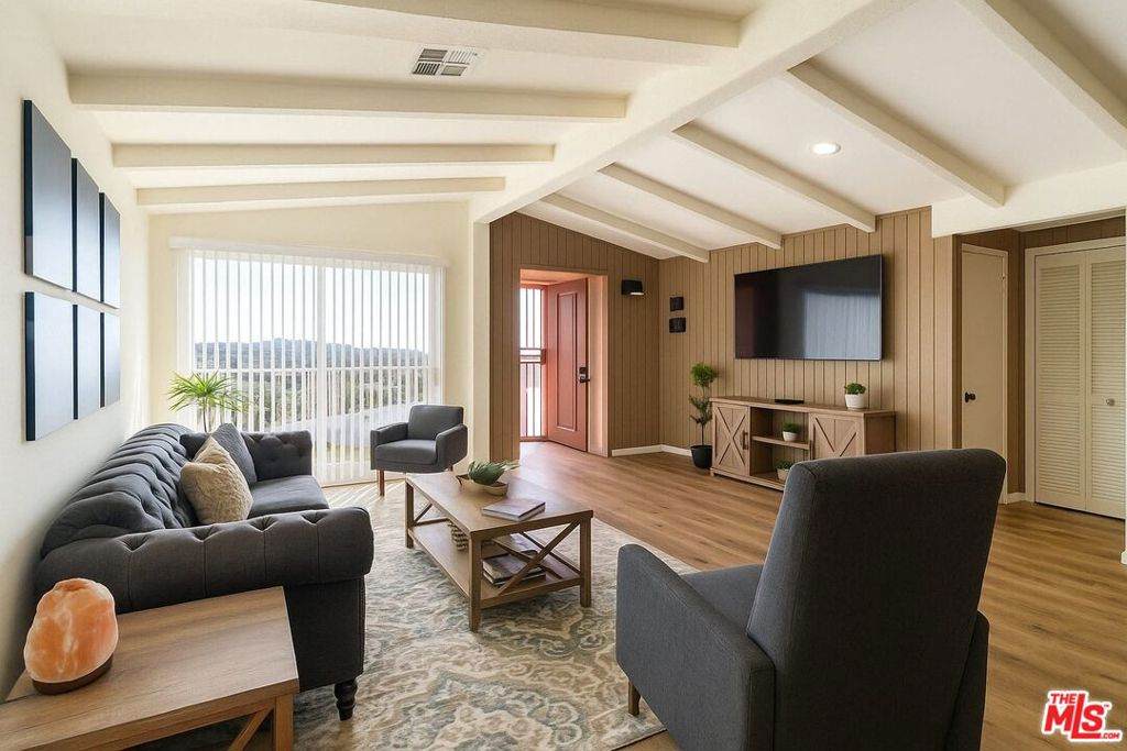 9204 Rowell Avenue - Photo 1