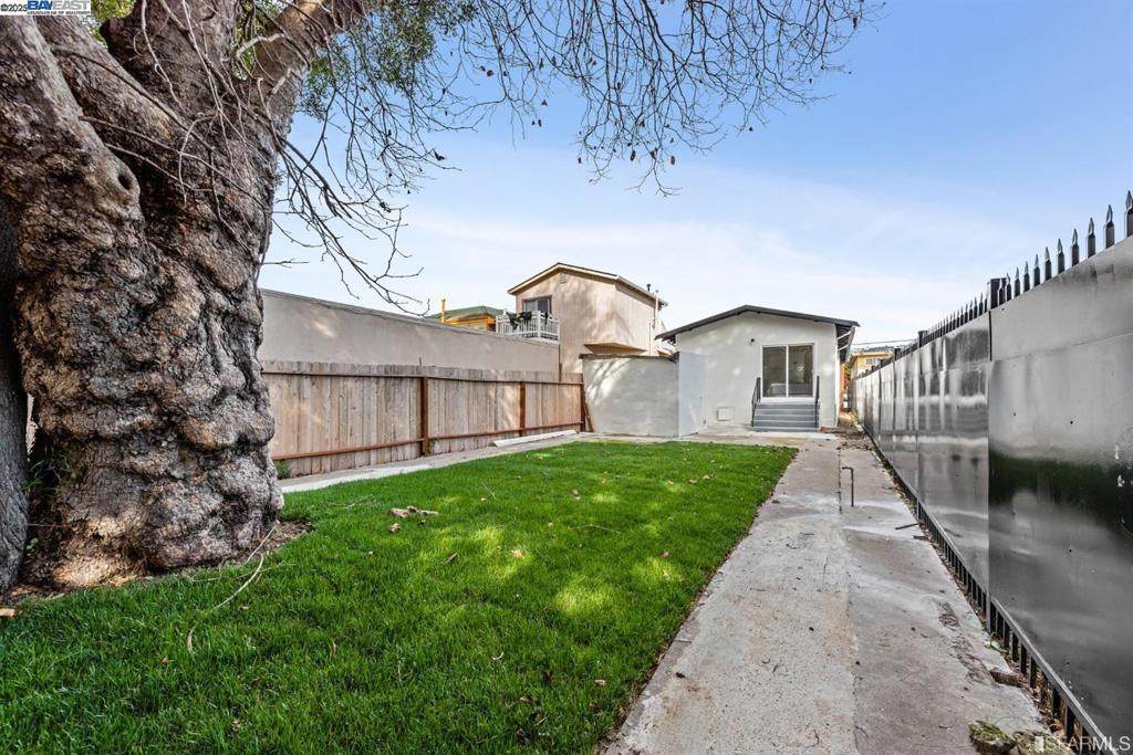 5955 Hayes St - Photo 1