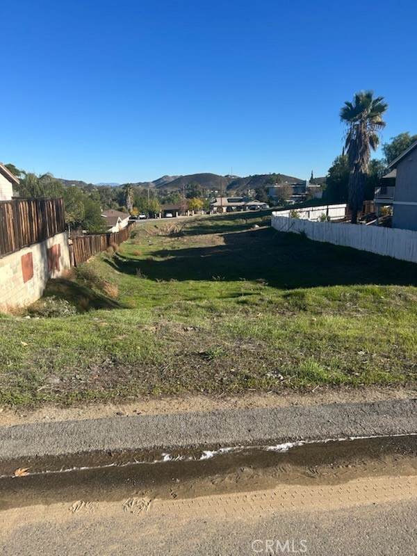 https://bt-photos.global.ssl.fastly.net/socal/orig_boomver_1_407570089-2.jpg