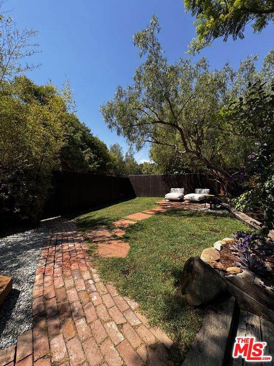 https://bt-photos.global.ssl.fastly.net/socal/orig_boomver_1_407656544-2.jpg