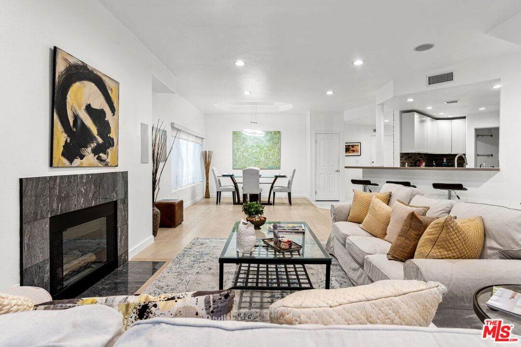 1160 Granville Avenue - Photo 1